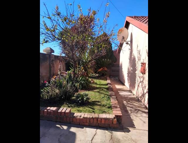 3 BEDROOM HOUSE FOR SALE IN MOROKA